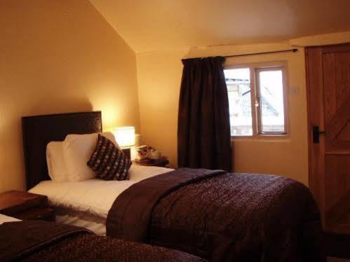 The Horse & Jockey Inn Knighton  Eksteriør bilde