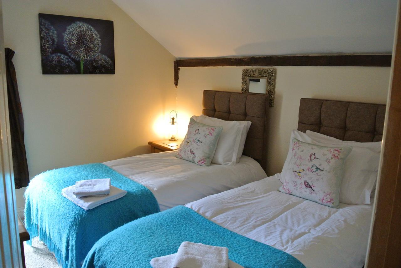 The Horse & Jockey Inn Knighton  Eksteriør bilde